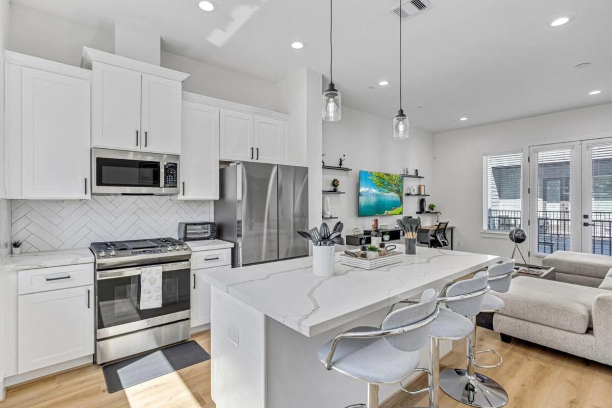 הוילה יוסטון Modern 3Bd Retreat I Near Hotspots I Sleeps 12 מראה חיצוני תמונה