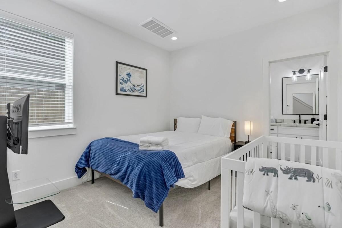 הוילה יוסטון Modern 3Bd Retreat I Near Hotspots I Sleeps 12 מראה חיצוני תמונה